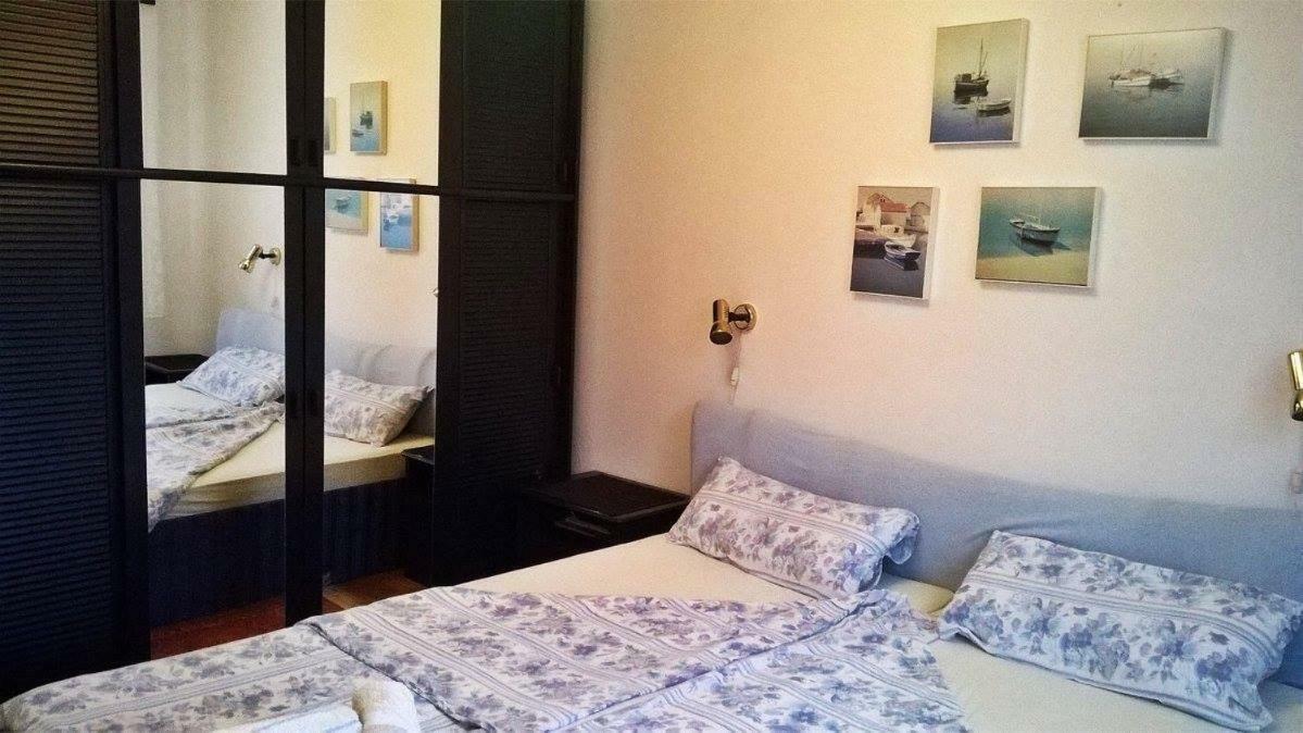 Apartments Zambratija Екстериор снимка